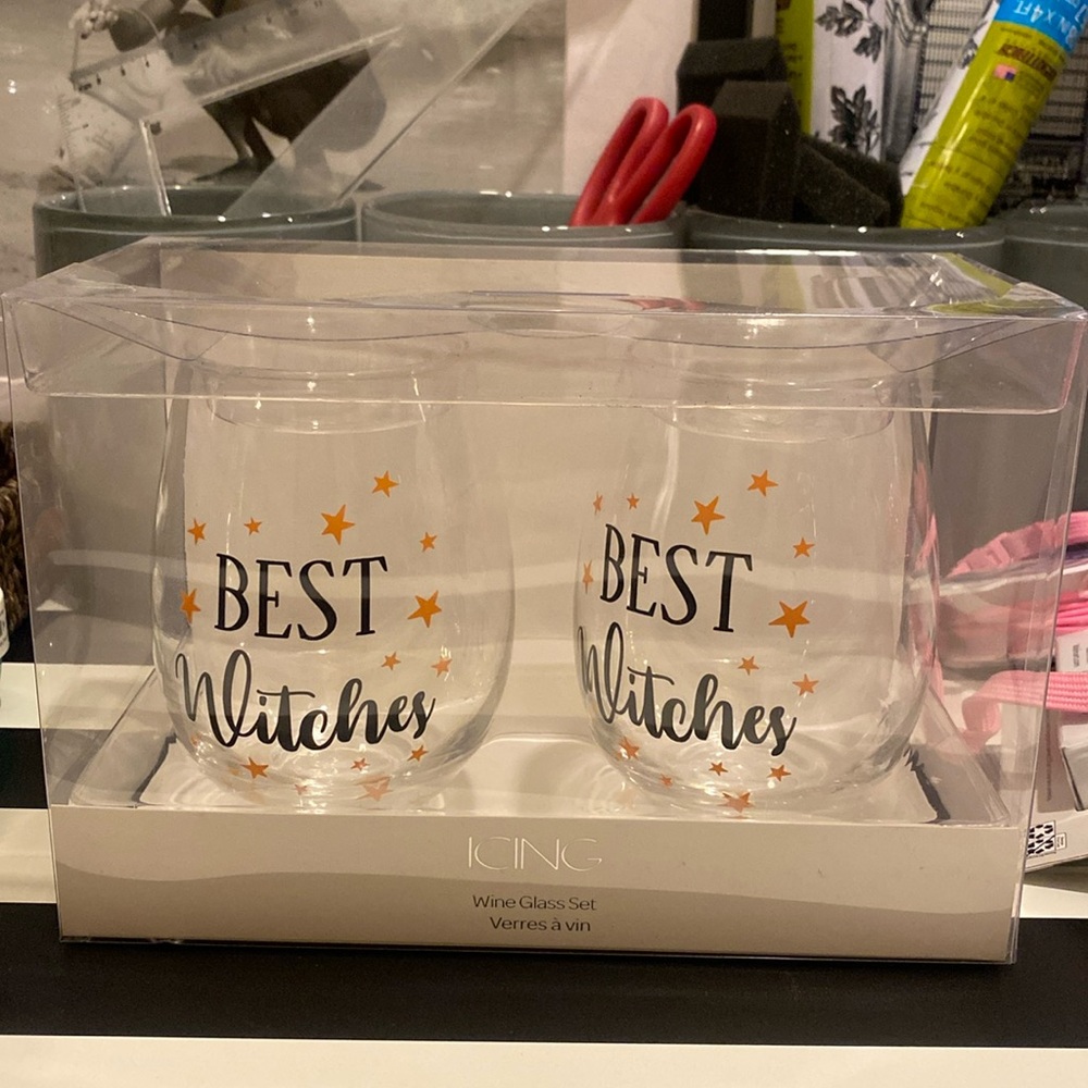 ICING 2-Piece “Best Witches” Wine Glass Set, NEW IN ORIGINAL PACKAGE